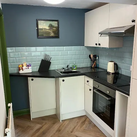 The Bolthole @ - Cosy 1 Bed Daire *